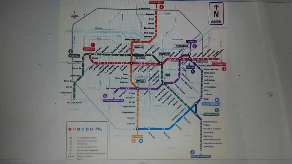 Depto Excelente Ubicacion Metro, Barrio Paris Londres-centro * Santiago de Chile